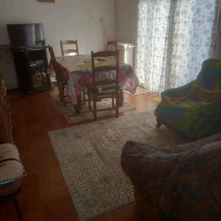 Spacieux Appartement 4 Pieces โบเวส์ ภายนอก รูปภาพ