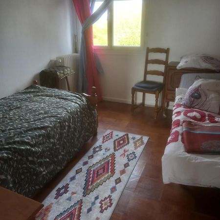 Spacieux Appartement 4 Pieces โบเวส์ ภายนอก รูปภาพ